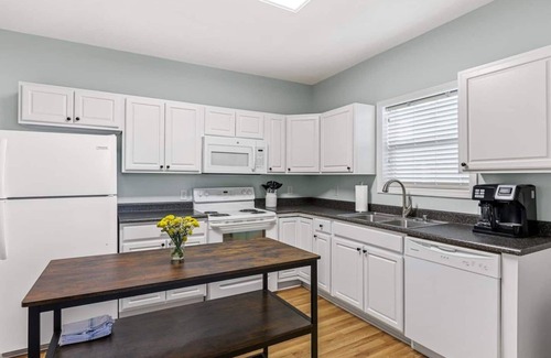 Lexington Apartment | This apartment is a 2 bedroom(s), 2 bathrooms, located in Lexington, KY.