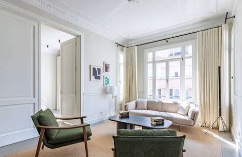 Nisantasi Apartment | This apartment is a 3 bedroom(s), 3.5 bathrooms, located in Şişli, İstanbul.
