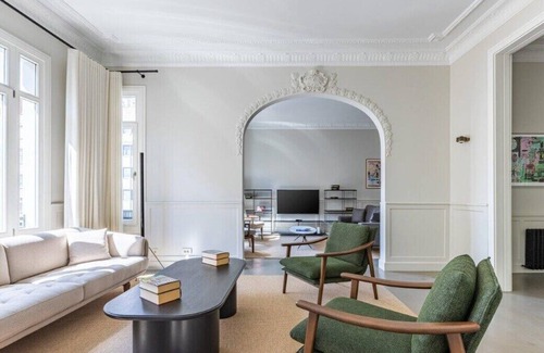 Nisantasi Apartment | This apartment is a 3 bedroom(s), 3.5 bathrooms, located in Şişli, İstanbul.