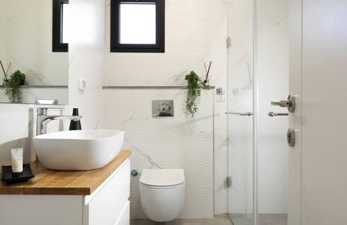 Tiberias Apartment | This apartment is a 3 bedroom(s), 2 bathrooms, located in Tiberias, North District.