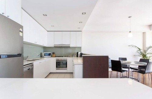Fremantle Apartment | This apartment is a 3 bedroom(s), 2.5 bathrooms, located in Fremantle, WA.