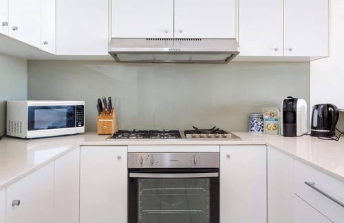 Fremantle Apartment | This apartment is a 3 bedroom(s), 2.5 bathrooms, located in Fremantle, WA.