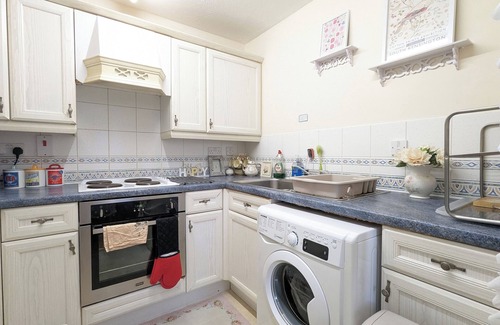 Liverpool Apartment | This apartment is a 3 bedroom(s), 1 bathrooms, located in Liverpool, .