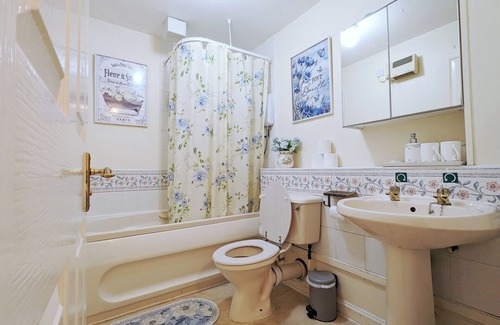 Liverpool Apartment | This apartment is a 3 bedroom(s), 1 bathrooms, located in Liverpool, .