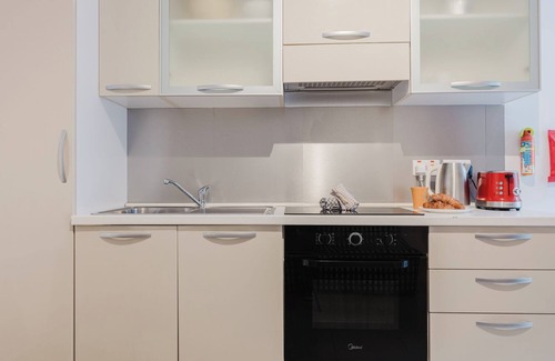 Tower Road Apartment | This apartment is a 1 bedroom(s), 1 bathrooms, located in Tas-Sliema, null.