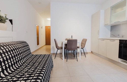 Tower Road Apartment | This apartment is a 1 bedroom(s), 1 bathrooms, located in Tas-Sliema, null.