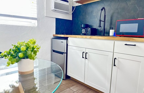 Clearwater Apartment | This apartment is a 0 bedroom(s), 1 bathrooms, located in Clearwater, FL.