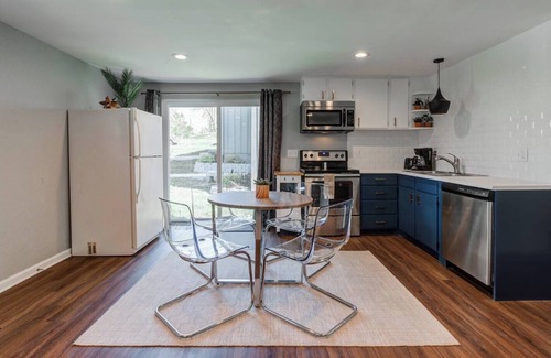 Rosedale Apartment | This apartment is a 2 bedroom(s), 1 bathrooms, located in Kansas City, KS.