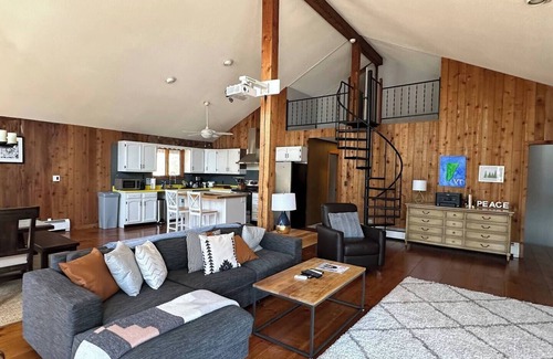 Londonderry Apartment | This apartment is a 4 bedroom(s), 2 bathrooms, located in Londonderry, VT.