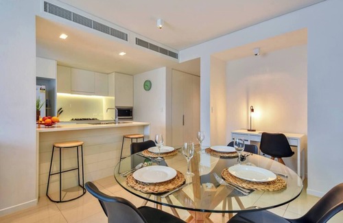 Darwin City Centre Apartment | This apartment is a 2 bedroom(s), 2 bathrooms, located in Darwin City, NT.
