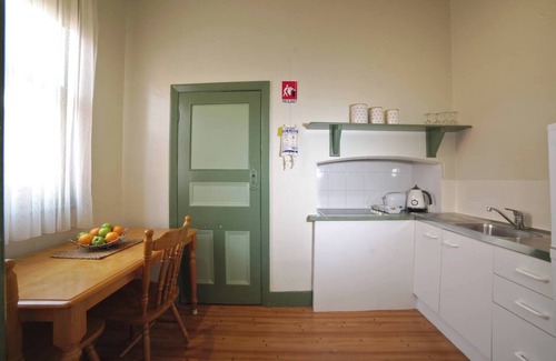 Soldiers Hill Apartment | This apartment is a 1 bedroom(s), 1 bathrooms, located in Soldiers Hill, VIC.