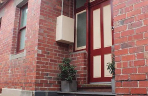 Soldiers Hill Apartment | This apartment is a 1 bedroom(s), 1 bathrooms, located in Soldiers Hill, VIC.