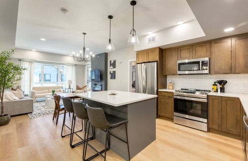 Dead Man's Flats Apartment | This apartment is a 2 bedroom(s), 2 bathrooms, located in Bighorn No. 8, AB.