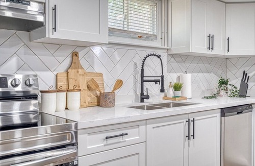 St. Catharines Apartment | This apartment is a 3 bedroom(s), 1 bathrooms, located in St. Catharines, ON.