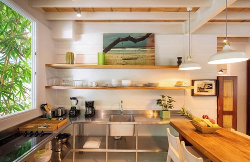 Buenos Aires Apartment | This apartment is a 2 bedroom(s), 1 bathrooms, located in Santa Teresa, Puntarenas Province.