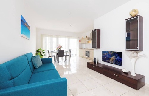 Ta' Pennellu Apartment | This apartment is a 2 bedroom(s), 1 bathrooms, located in Il-Mellieħa, null.