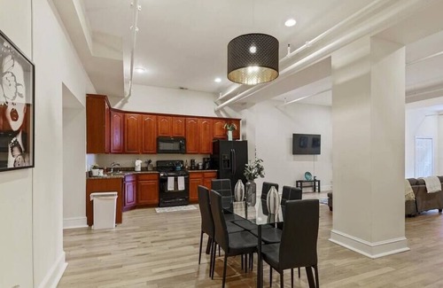 Olde Kensington Apartment | This apartment is a 3 bedroom(s), 2 bathrooms, located in Philadelphia, PA.