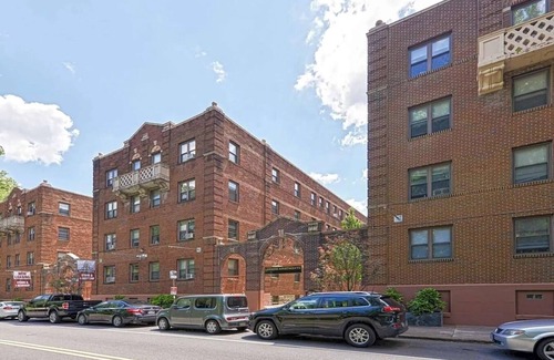 Germantown Apartment | This apartment is a 0 bedroom(s), 1 bathrooms, located in Philadelphia, PA.
