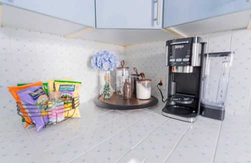 Eureka Valley Apartment | This apartment is a 2 bedroom(s), 1 bathrooms, located in San Francisco, CA.