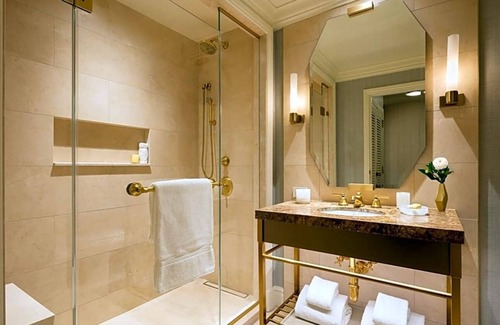 Turtle Creek Apartment | This beautifully restored historic mansion is located in uptown Dallas .