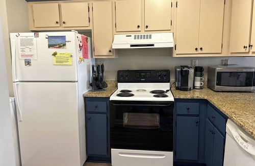Indian Beach Condo | This bright and colorful "beachy" condo is perfect for those seeking the sun!