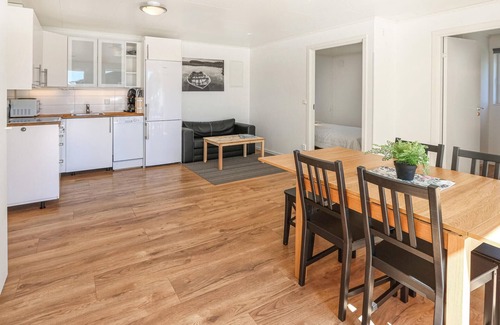 Hagaby House | This bright and modern cottage is located near the sea, 200 meters from the sandy beach.