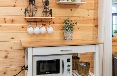 Stanton Cabin | This cabin is a 1 bedroom(s), 1 bathrooms, located in Stanton, KY.