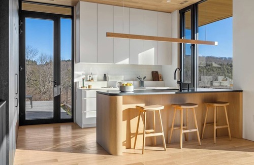 Brownsville Cabin | This cabin is a 3 bedroom(s), 3.5 bathrooms, located in West Windsor, VT.