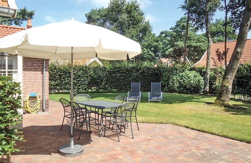 Hoge Hexel House | This comfortable luxury villa is located in the Buitengoed Het Lageveld vacation park.