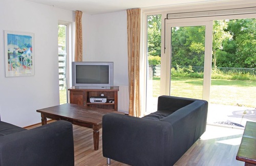 Stevensweert House | This comfortable villa is located in the villa park Porta Isola.