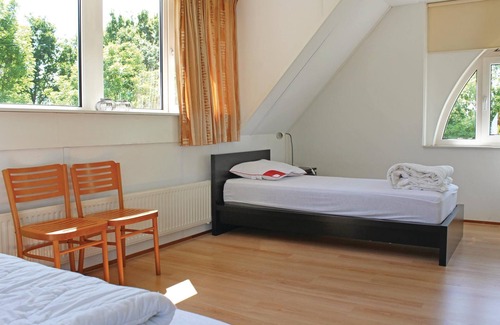 Stevensweert House | This comfortable villa is located in the villa park Porta Isola.