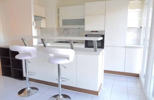 Roquebrune-Cap-Martin Condo | This condominium is a 0 bedroom(s), 1 bathrooms, located in Roquebrune-Cap-Martin, Provence-Alpes-Côte d'Azur.
