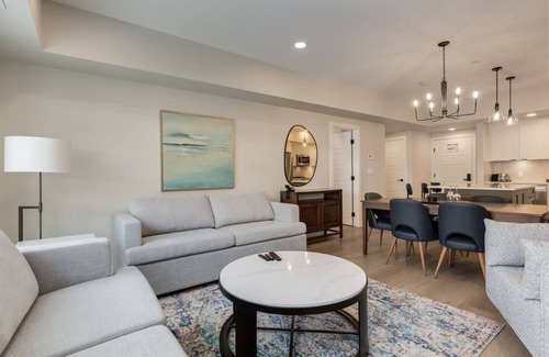 Dead Man's Flats Condo | This condominium is a 2 bedroom(s), 2 bathrooms, located in Dead Man's Flats, AB.