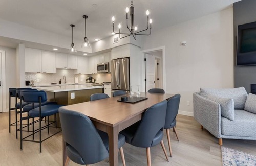 Dead Man's Flats Condo | This condominium is a 2 bedroom(s), 2 bathrooms, located in Dead Man's Flats, AB.
