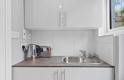 Wood Green Condo | This condominium is a 1 bedroom(s), 1 bathrooms, located in Greater London, England.