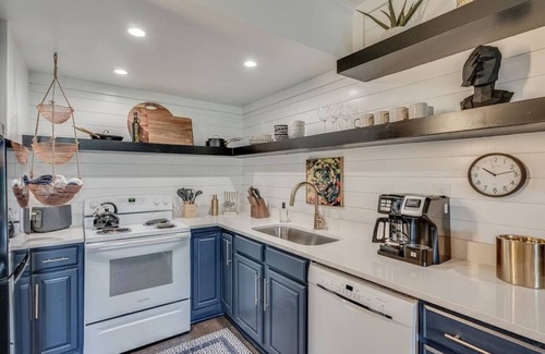 Midtown Condo | This condominium is a 1 bedroom(s), 1 bathrooms, located in Nashville, TN.