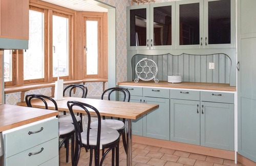 Lekeryd House | This cottage has a good standard and a beautiful view from the highlands to the lake Ylen.