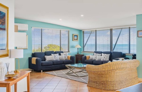 Peppermint Grove Beach House | This house is a 5 bedroom(s), 3 bathrooms, located in Peppermint Grove Beach, WA.