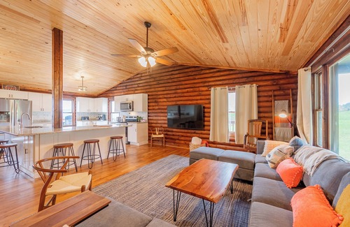 Blacksburg House | This house is a 2 bedroom(s), 3 bathrooms, located in Blacksburg, VA.