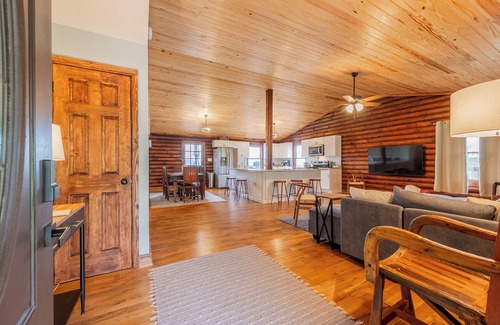 Blacksburg House | This house is a 2 bedroom(s), 3 bathrooms, located in Blacksburg, VA.
