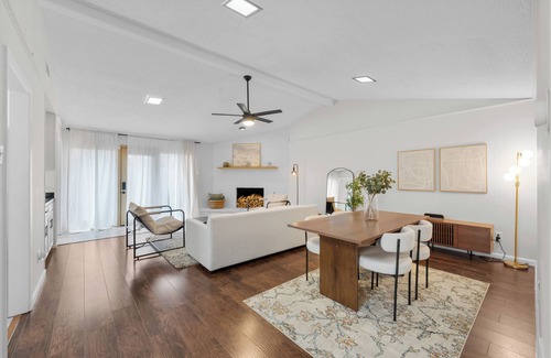 Richardson House | This house is a 3 bedroom(s), 2 bathrooms, located in Richardson, TX.
