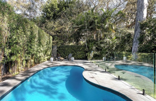 Rushcutters Bay House | This house is a 3 bedroom(s), 2 bathrooms, located in Edgecliff, NSW.