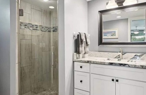 Trailer Estates House | This house is a 3 bedroom(s), 2.5 bathrooms, located in Bradenton, FL.