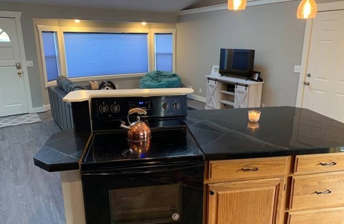 Enumclaw House | This house is a 3 bedroom(s), 1 bathrooms, located in Enumclaw, WA.