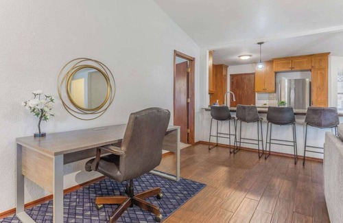 Edmond House | This house is a 3 bedroom(s), 2 bathrooms, located in Edmond, OK.