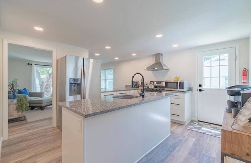 Marion House | This house is a 3 bedroom(s), 2 bathrooms, located in Marion, IN.