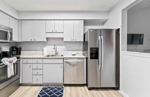 Sandalwood House | This house is a 3 bedroom(s), 2 bathrooms, located in JACKSONVILLE, FL.