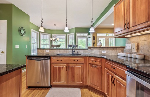 Blacksburg House | This house is a 4 bedroom(s), 4.5 bathrooms, located in Blacksburg, VA.