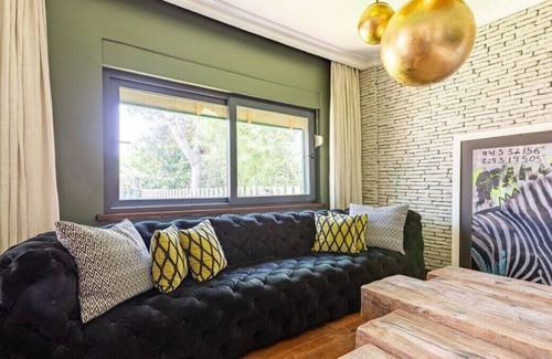 Uludag House | This house is a 4 bedroom(s), 2.5 bathrooms, located in Sarıyer, İstanbul.