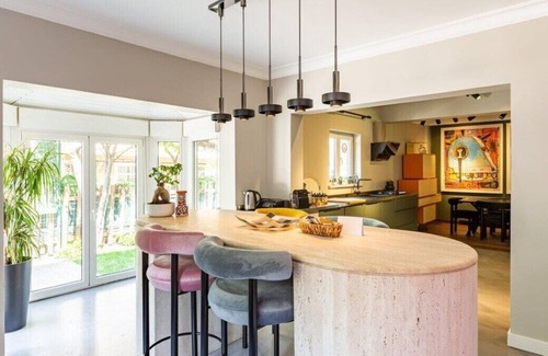 Uludag House | This house is a 4 bedroom(s), 2.5 bathrooms, located in Sarıyer, İstanbul.